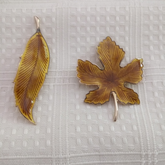 Jewelry - Gold Leaf Pin/Brooches